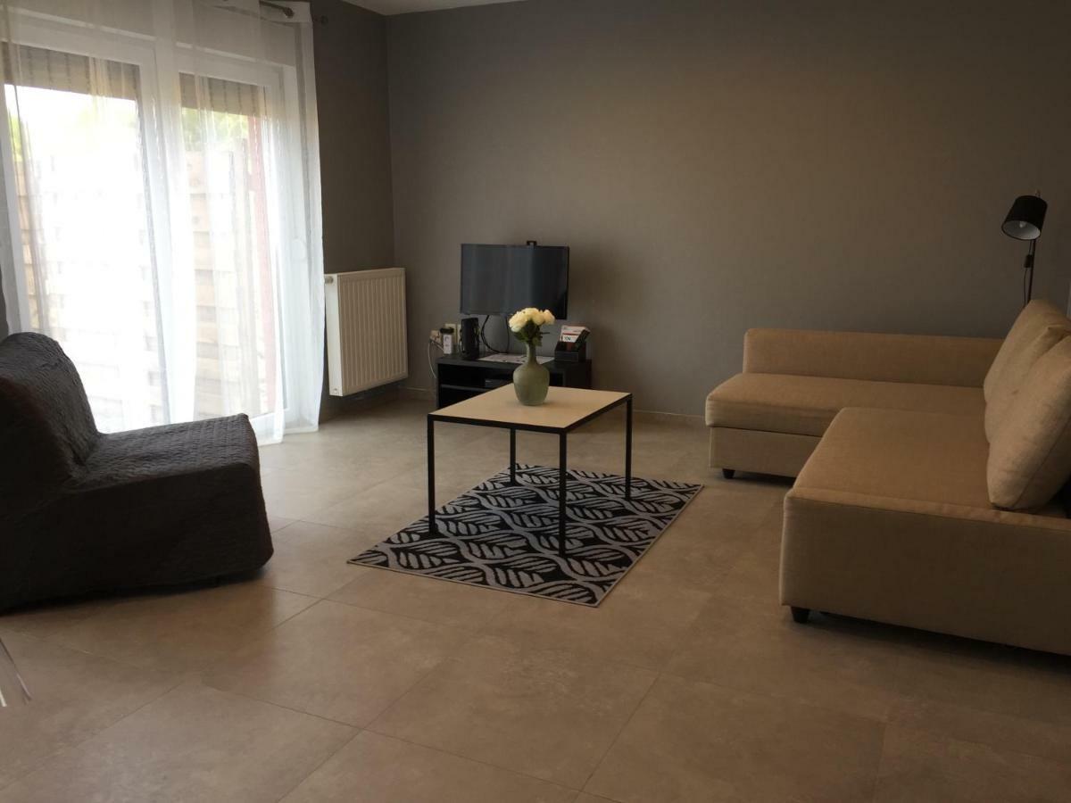Rentalis Flat *